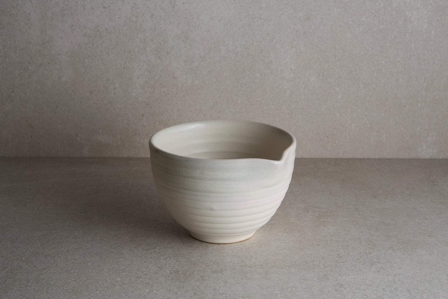 Matte Grey Matcha 12 oz "Yukiwa" Bowl with Spout