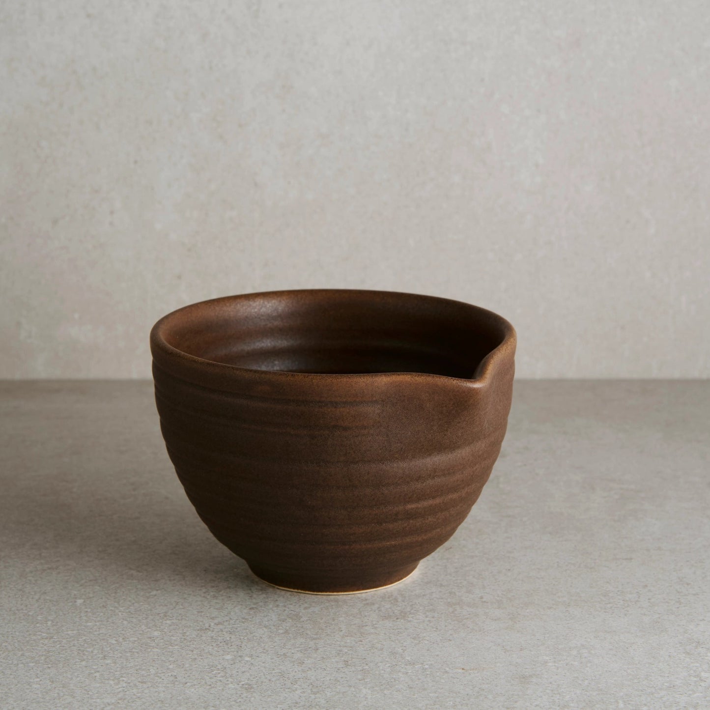 Matte Brown Matcha 12 oz "Yukiwa" Bowl with Spout