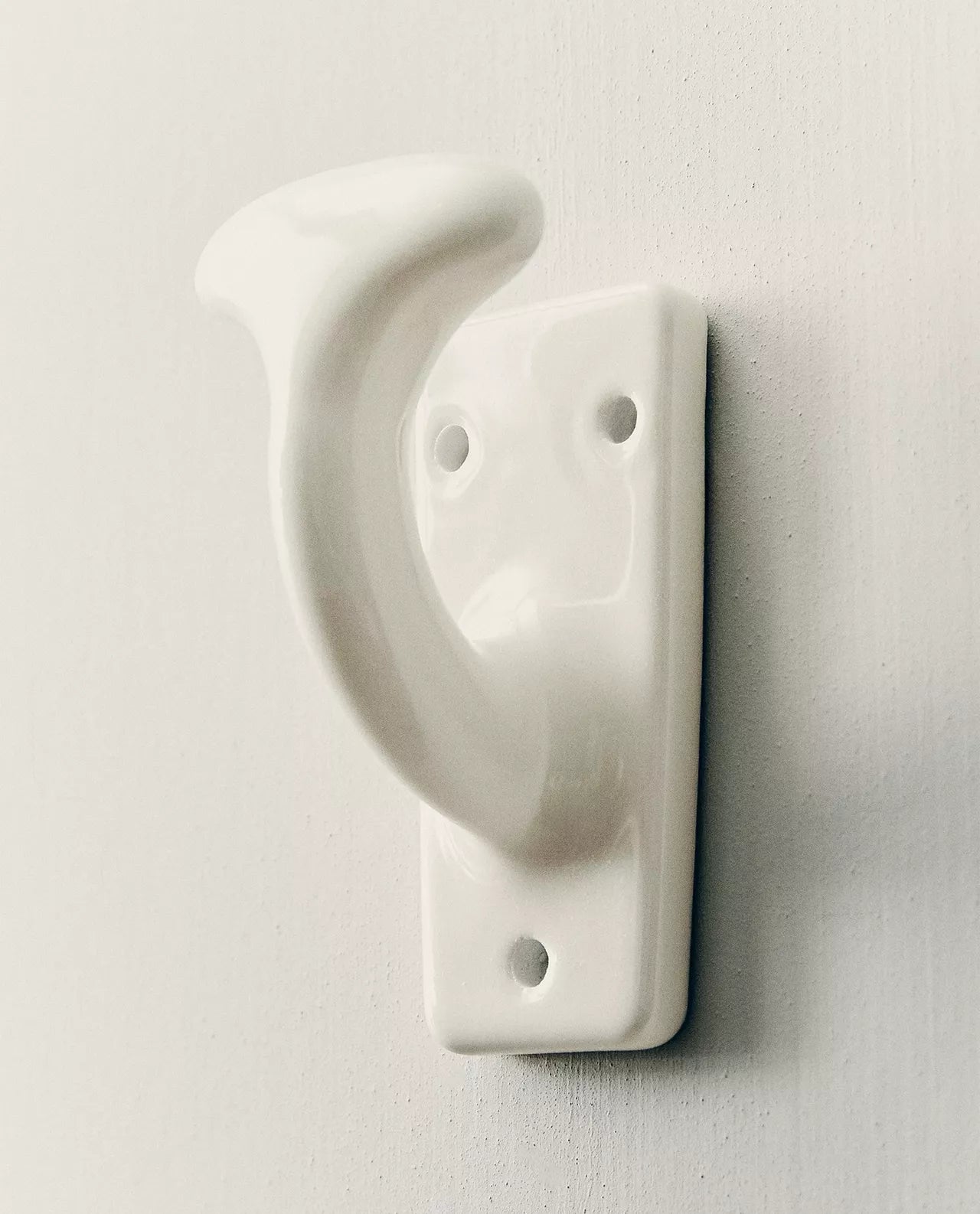 White Ceramic Wall Hook – Minimalist Towel & Coat Hook