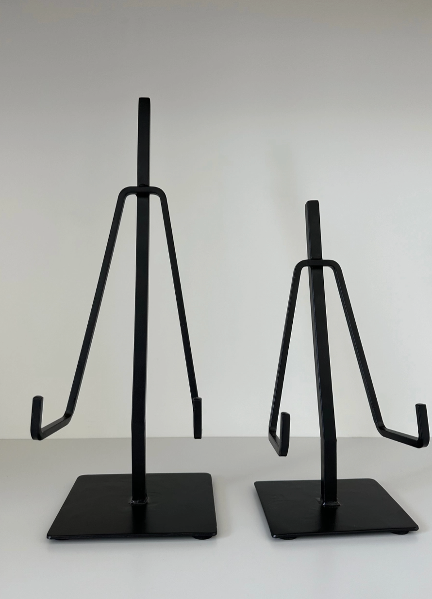 Dual Arm Black Iron Easel | Home Decor - Rustike Home