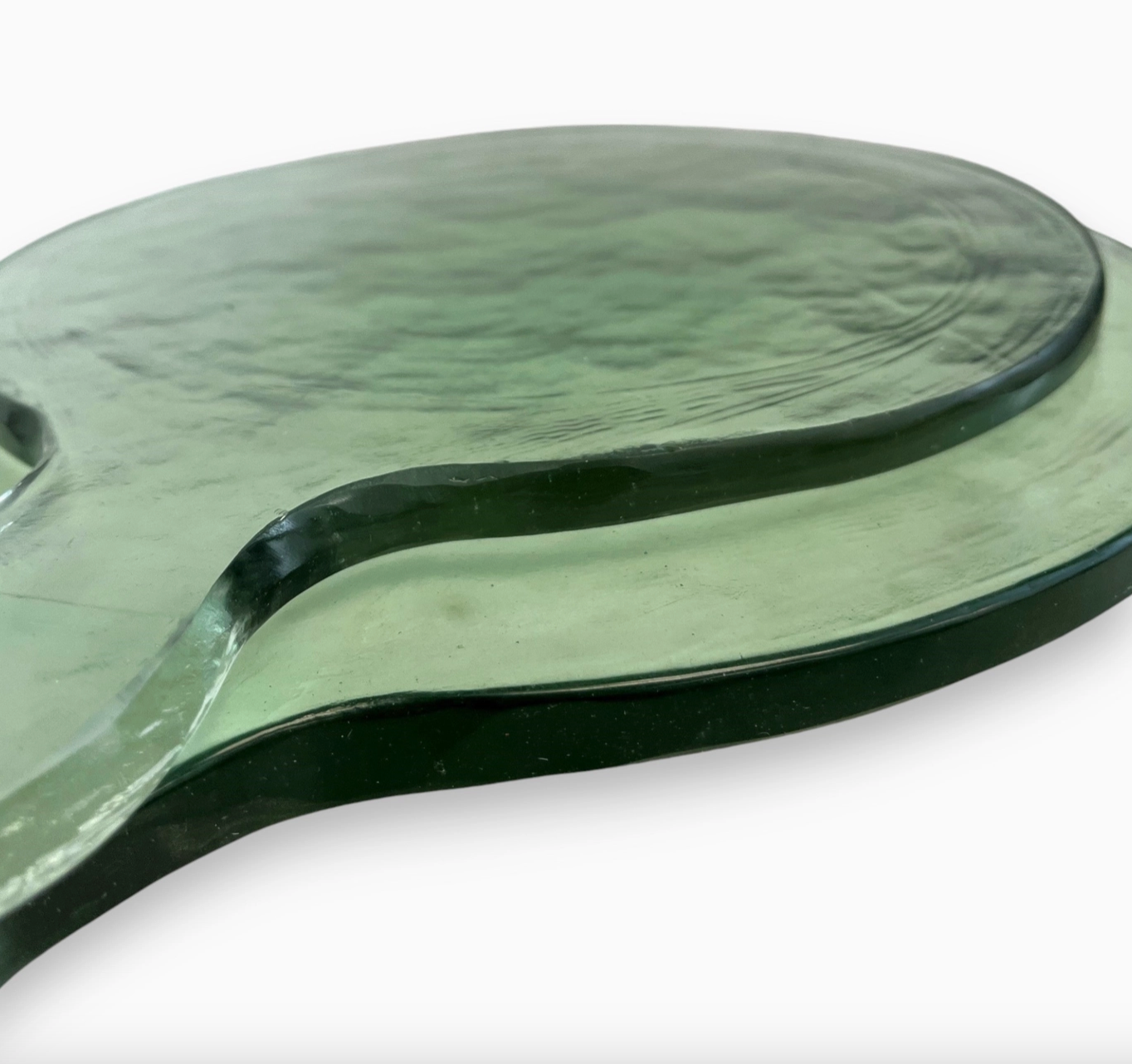 Small Round Recycled Glass Serving Board Dia. 9" Light Green | Home Art - Rustike Home
