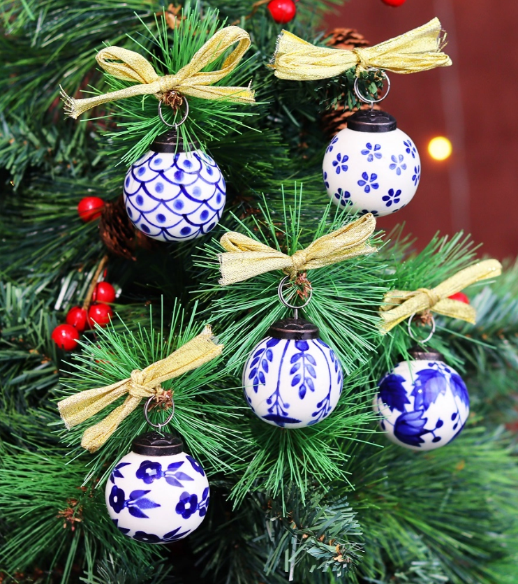 Blue and White Ceramic Balls Christmas Ornaments Set of 12 Flowers & Leaves - Rustike Home