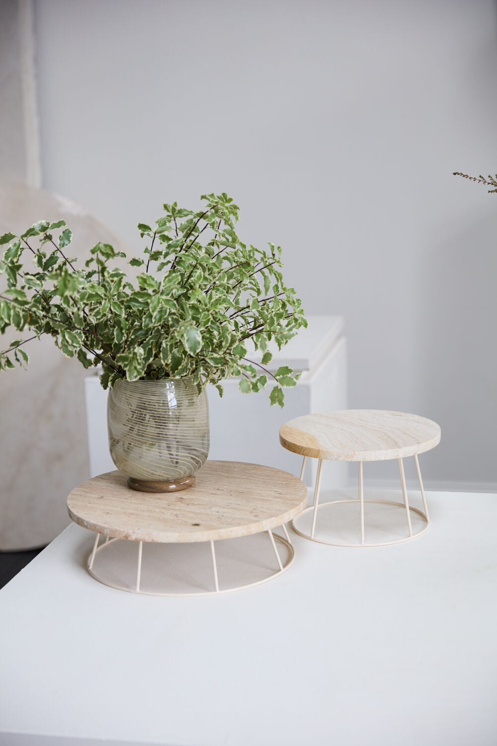 Edith Round Stone Decorative Riser – Natural